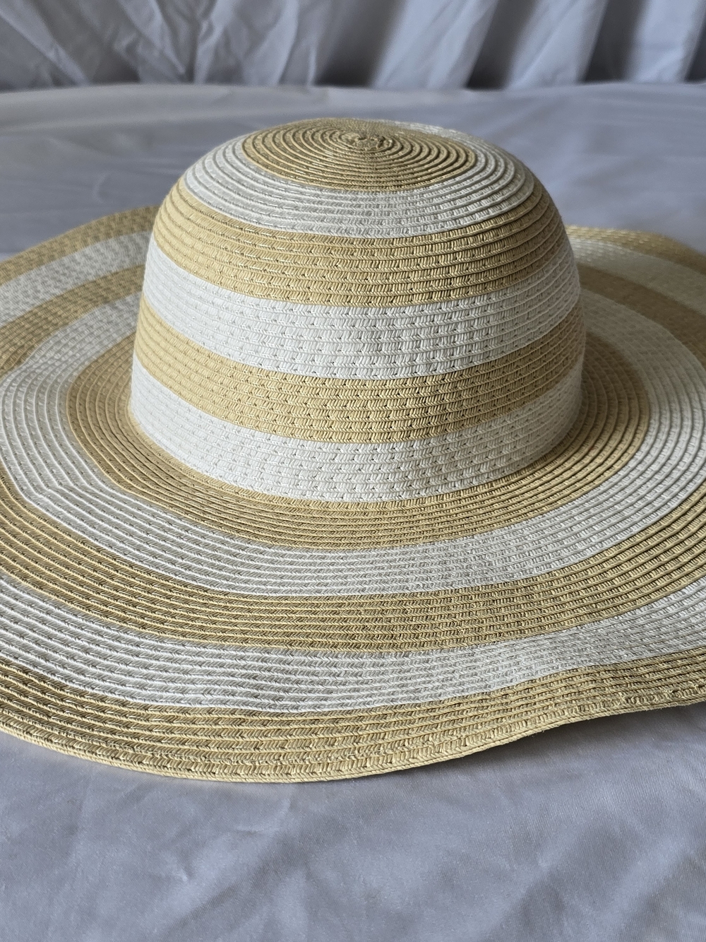 Shade & Shore Two-Tone Woven Sun Hat — Cream & Tan